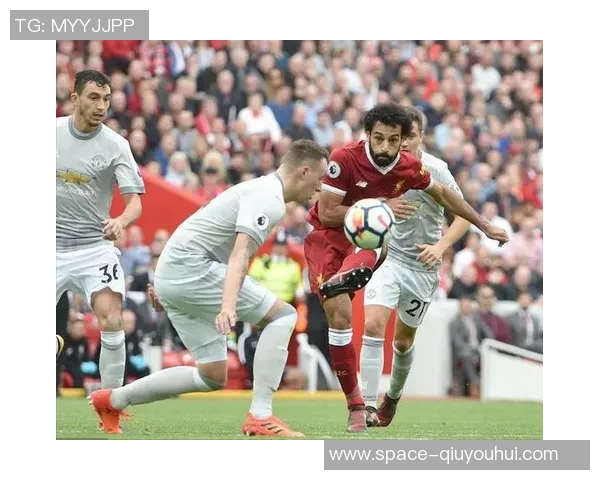 苏维埃翼与乌拉尔的激烈对决揭示足球战术与团队合作的精彩瞬间